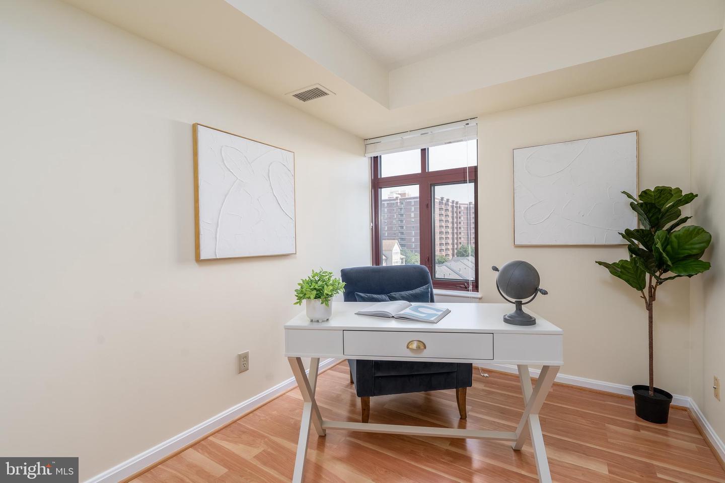 2400 Clarendon BOULEVARD Unit: 711