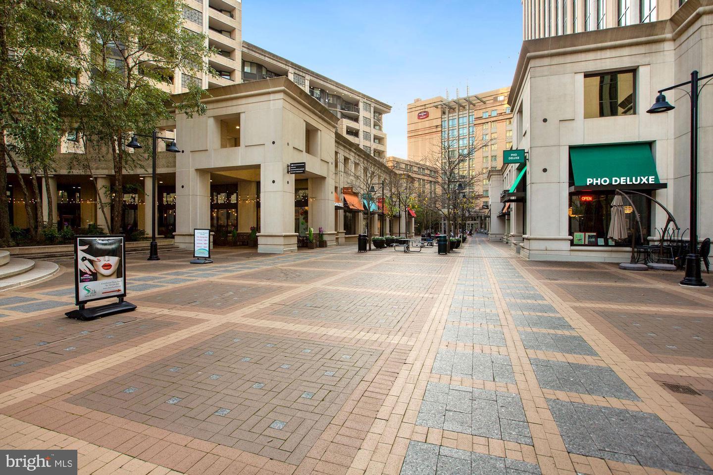 2400 Clarendon BOULEVARD Unit: 711