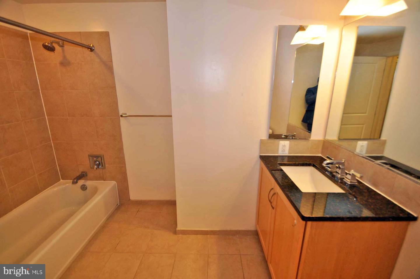 888 N Quincy STREET Unit: 709