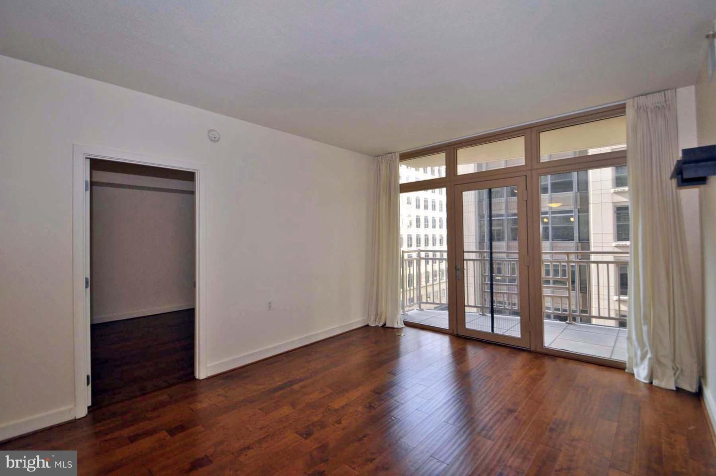 888 N Quincy STREET Unit: 709