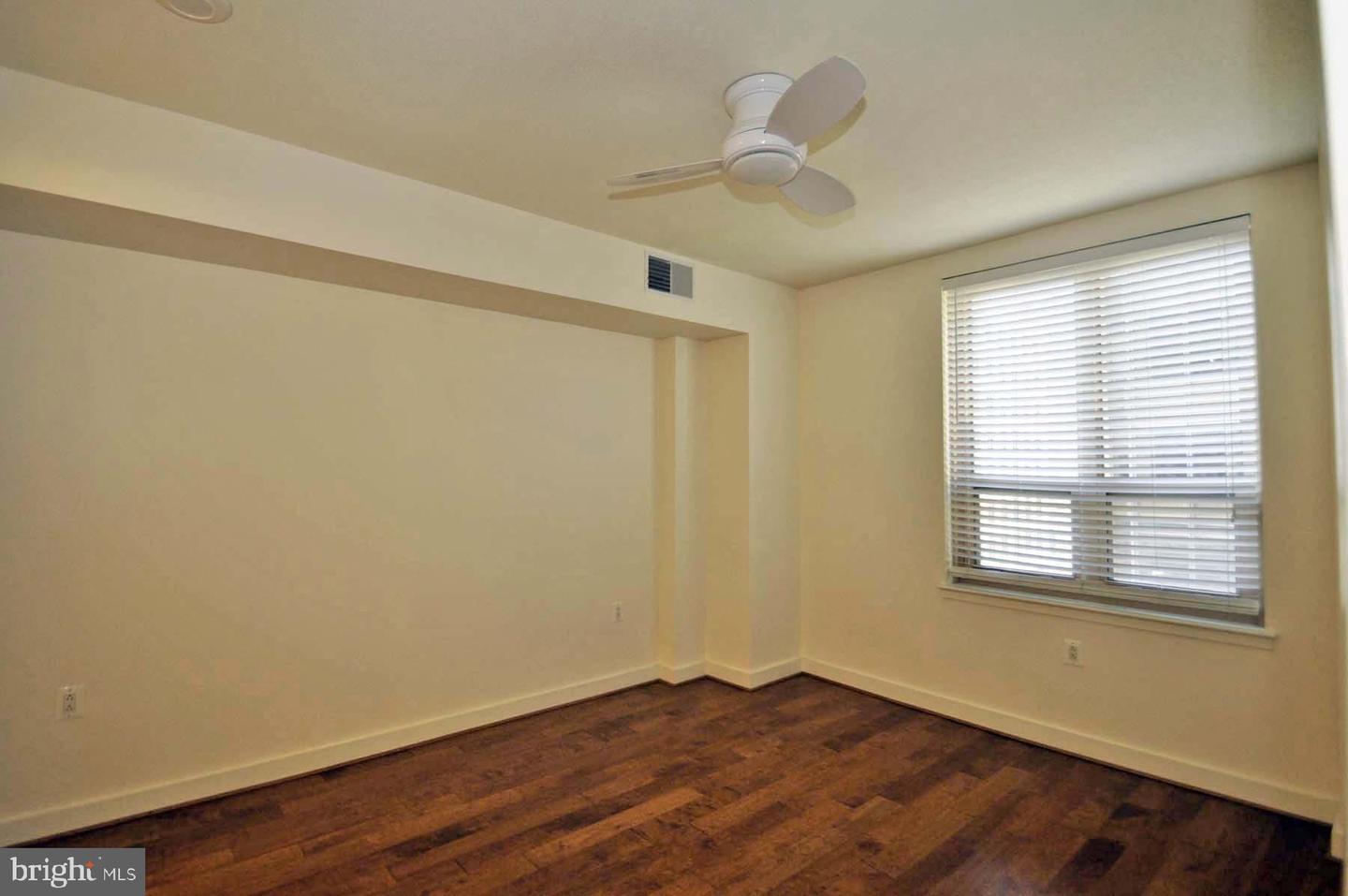888 N Quincy STREET Unit: 709