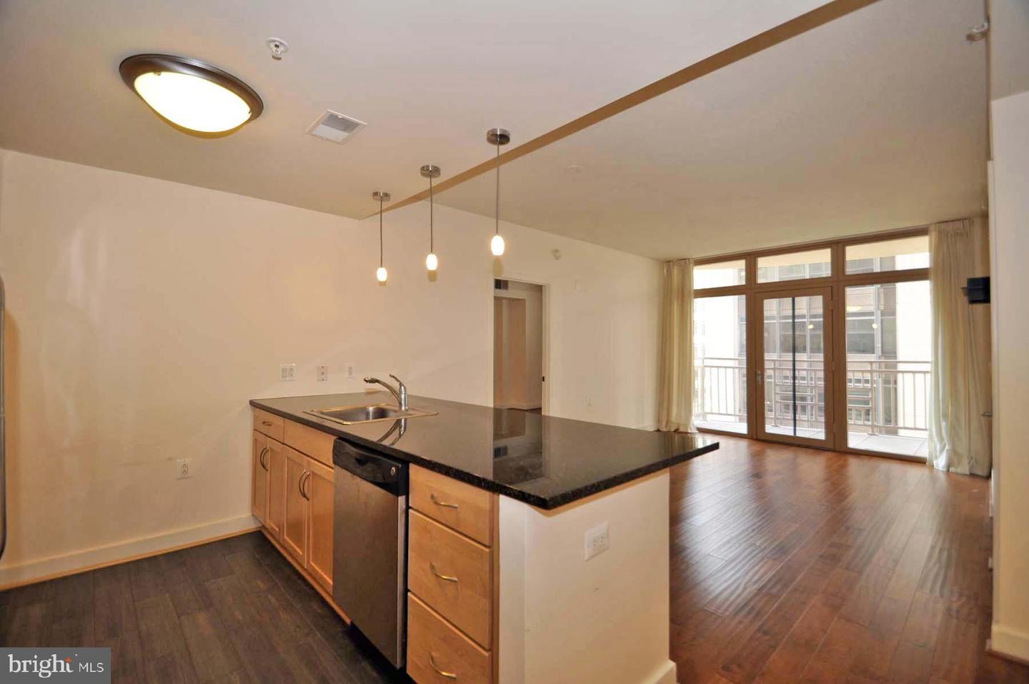 888 N Quincy STREET Unit: 709