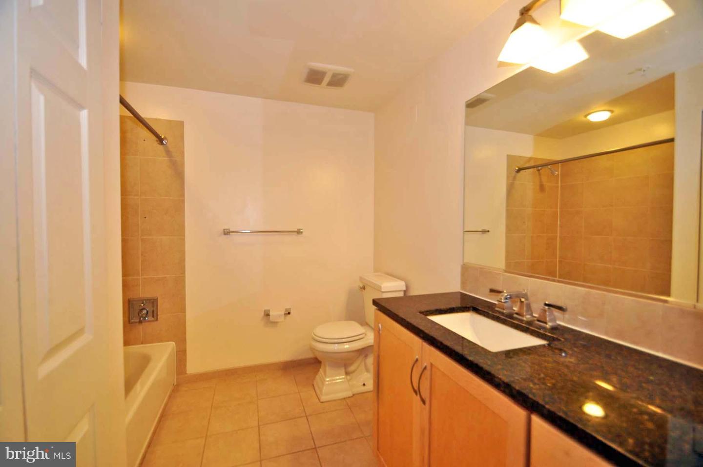 888 N Quincy STREET Unit: 709