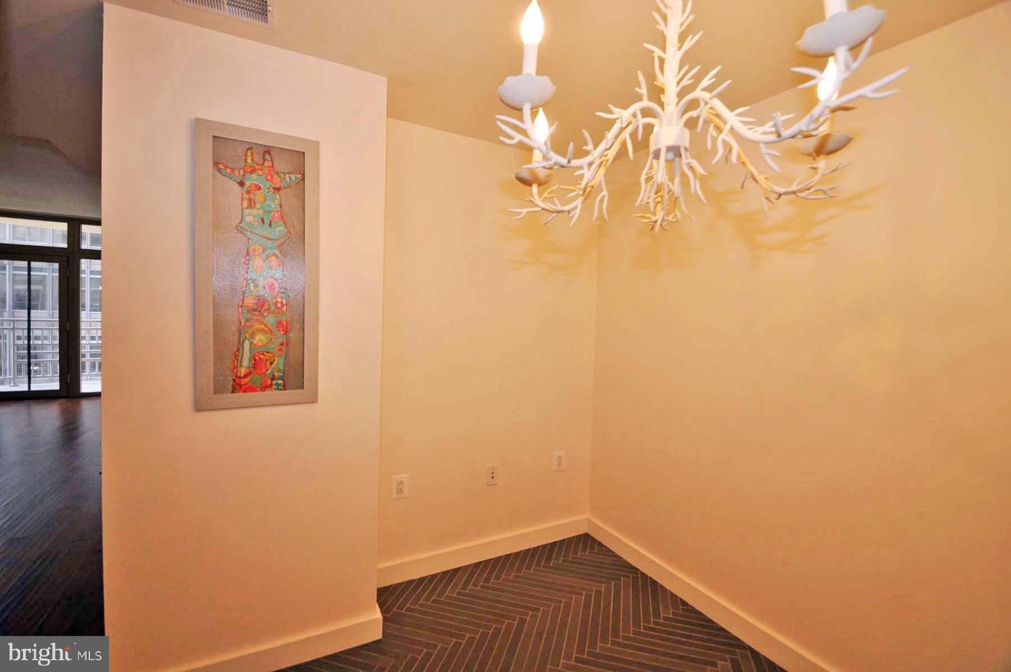888 N Quincy STREET Unit: 709