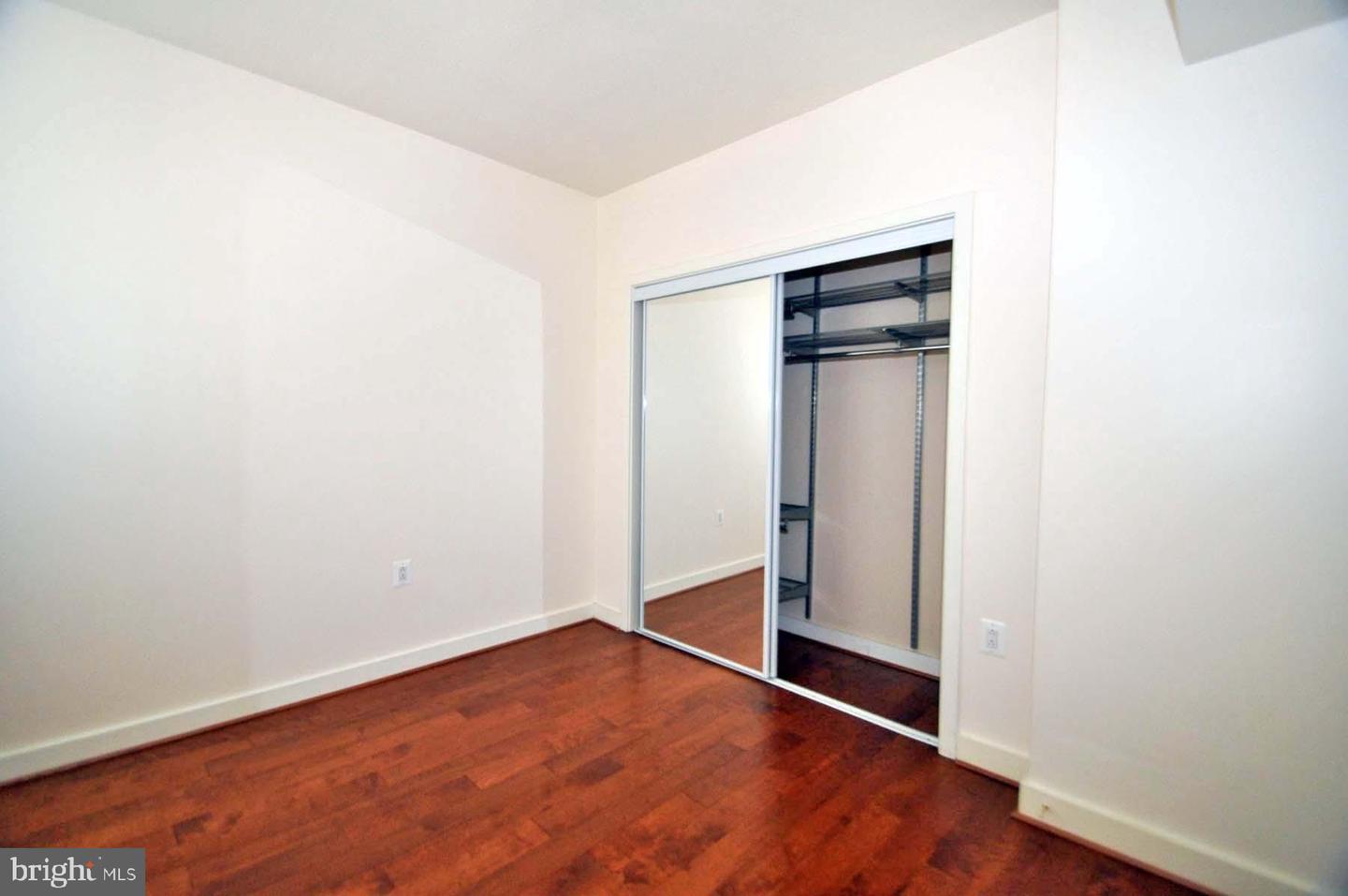 888 N Quincy STREET Unit: 709