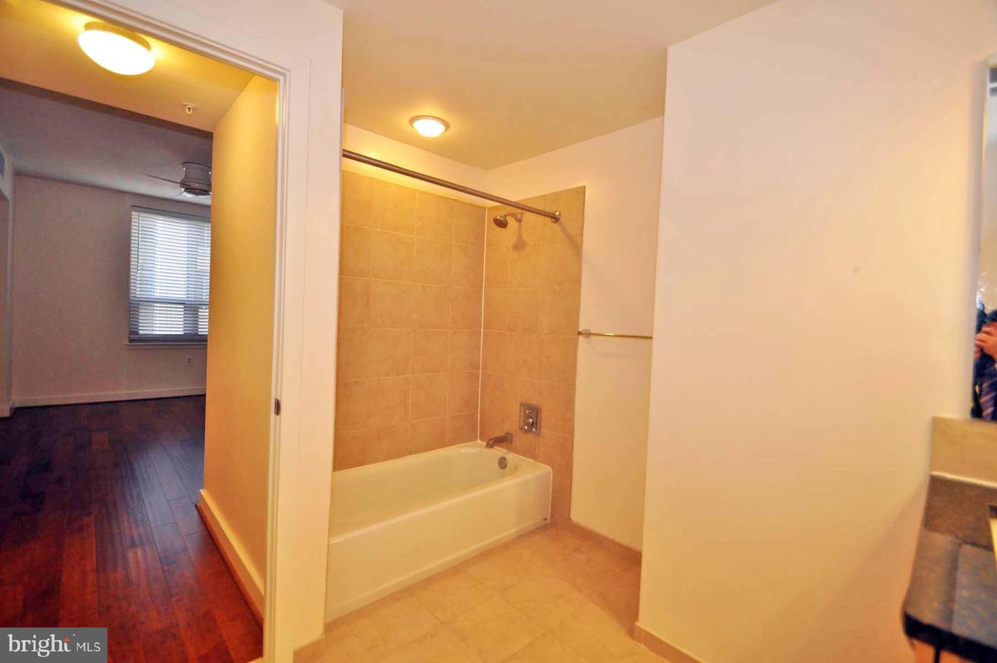 888 N Quincy STREET Unit: 709