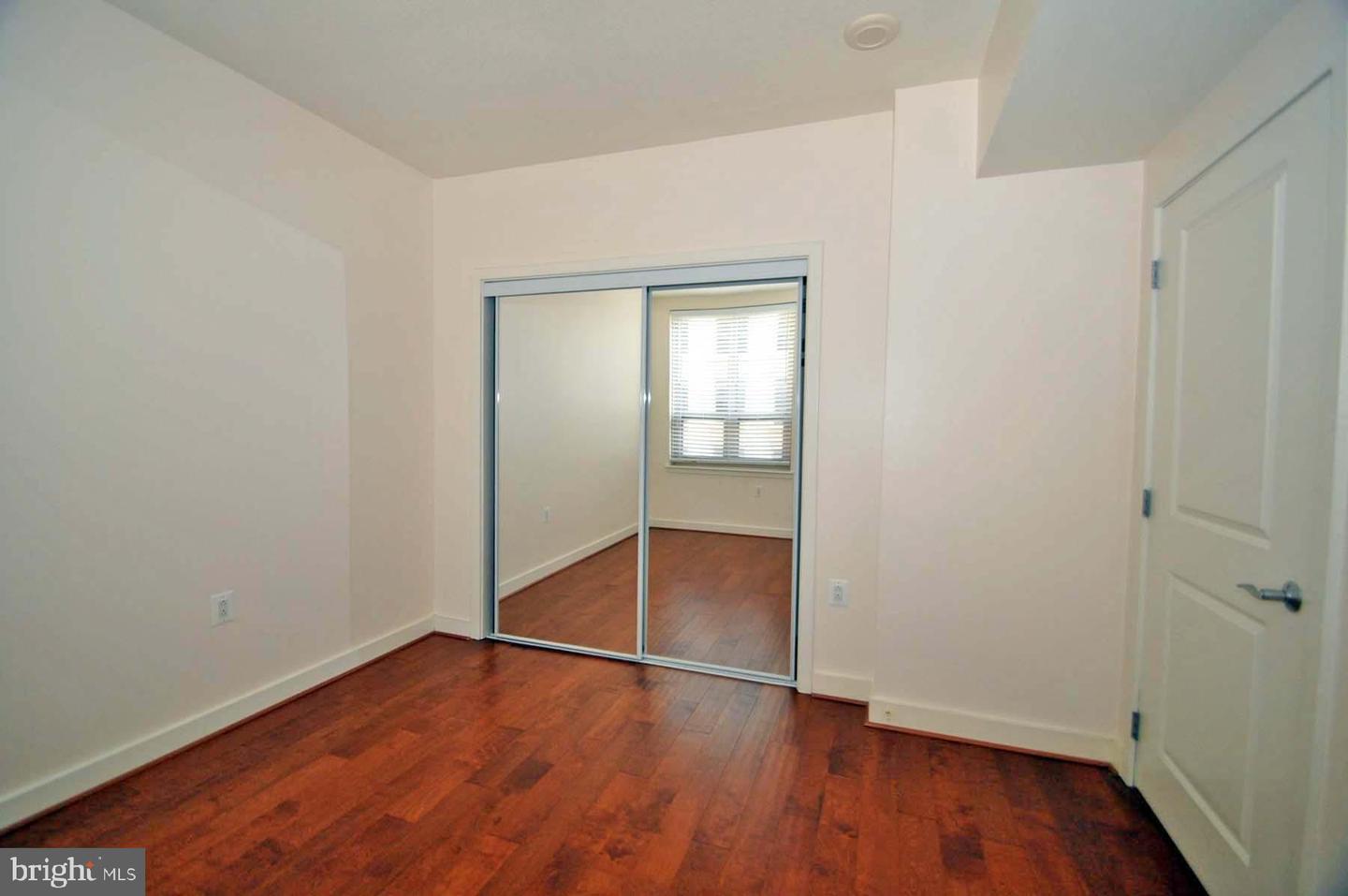 888 N Quincy STREET Unit: 709