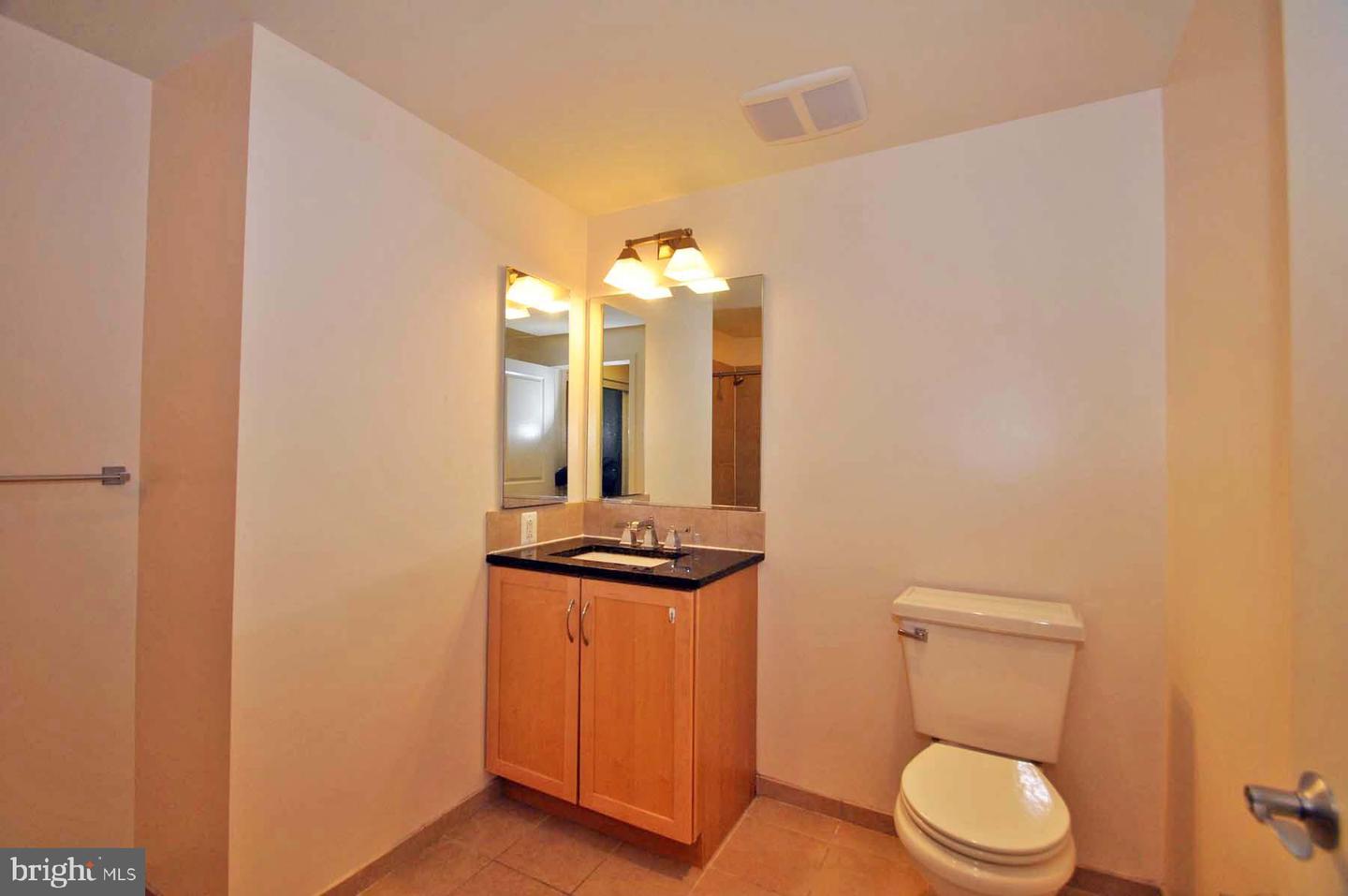 888 N Quincy STREET Unit: 709