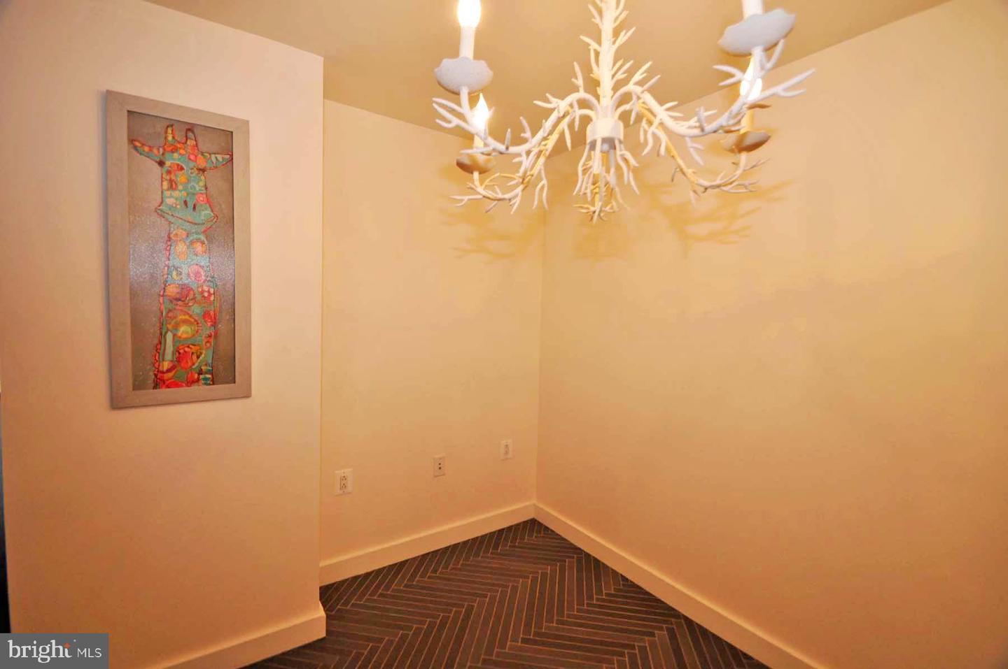 888 N Quincy STREET Unit: 709