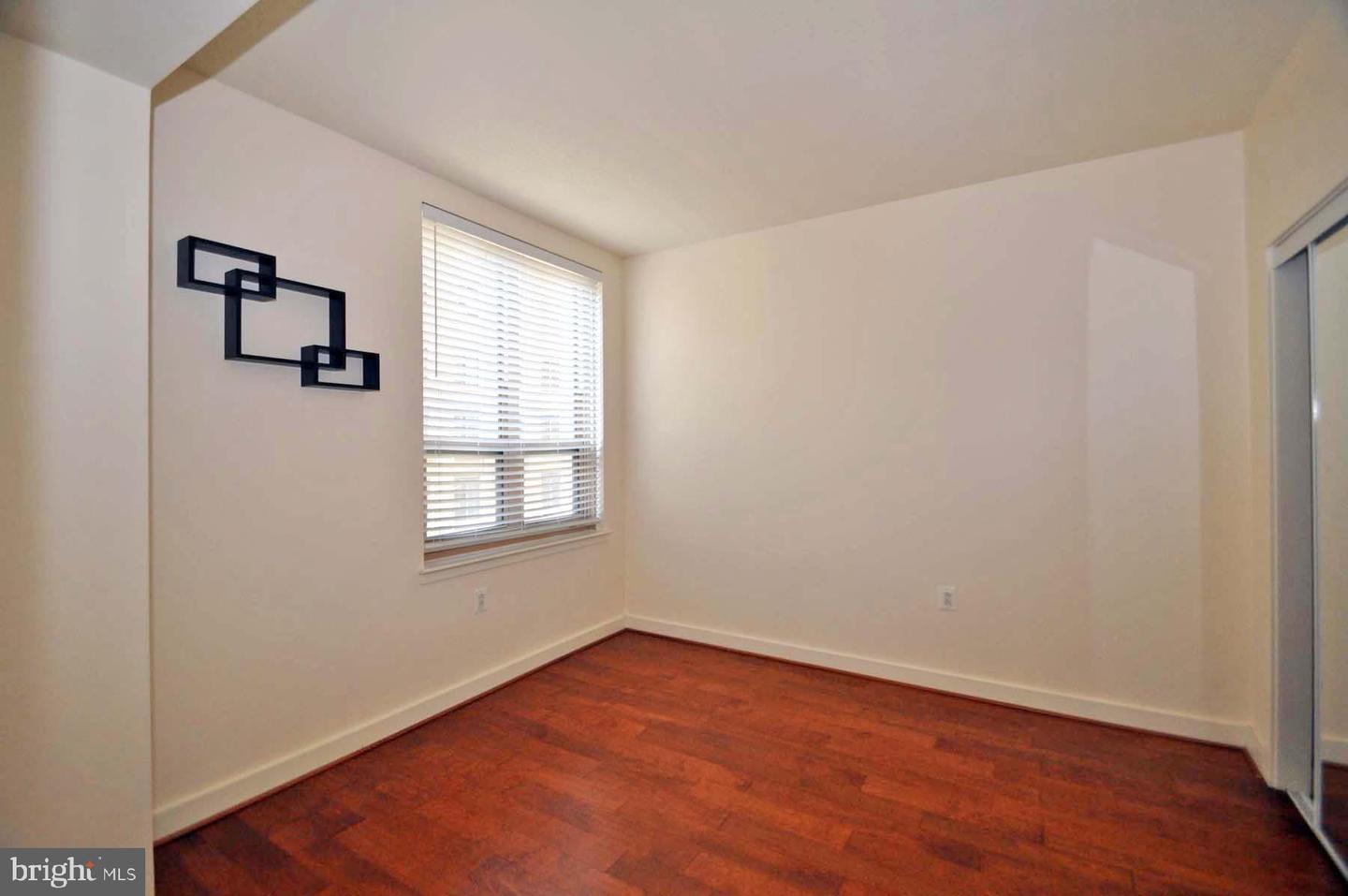 888 N Quincy STREET Unit: 709