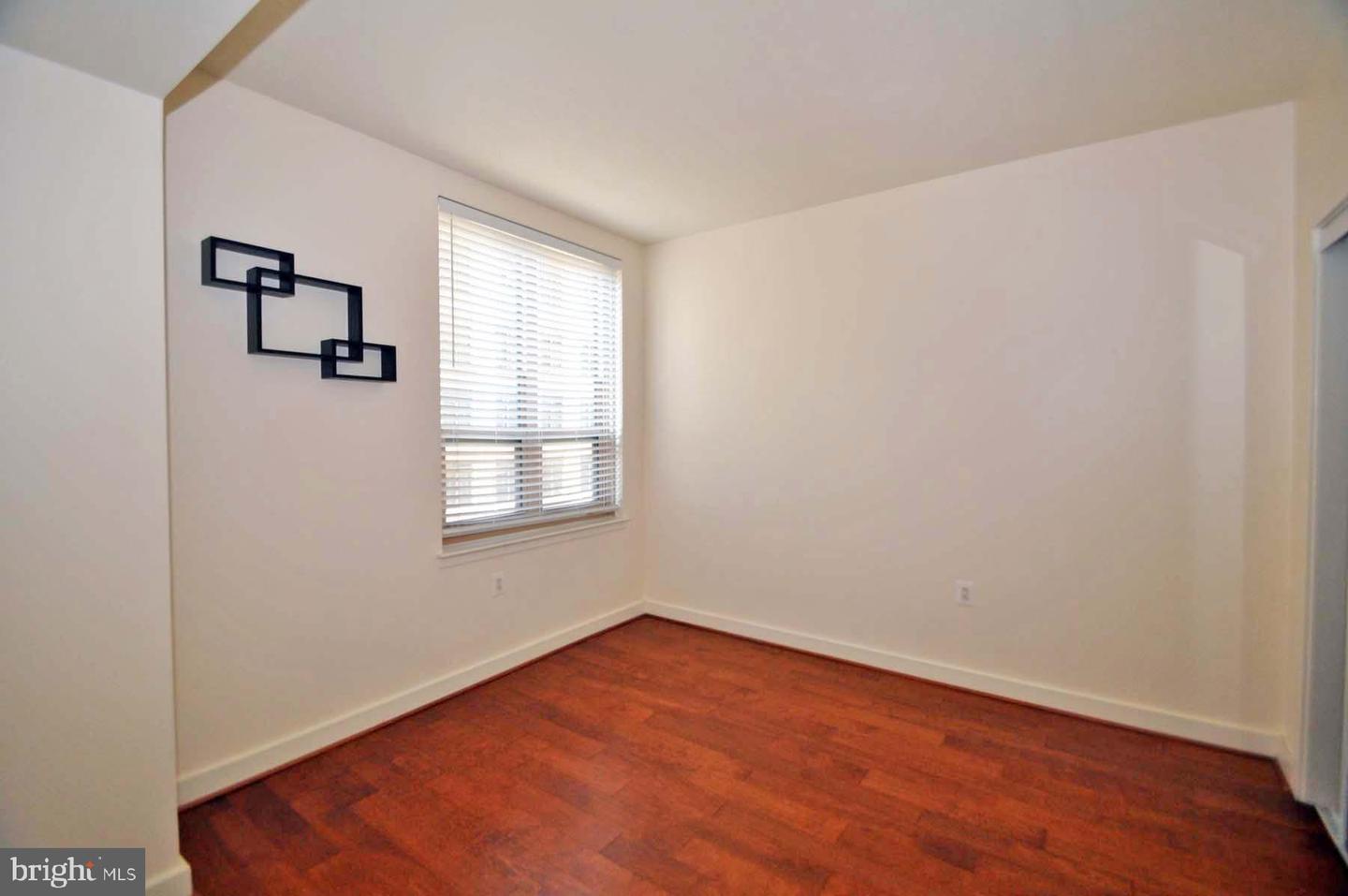 888 N Quincy STREET Unit: 709