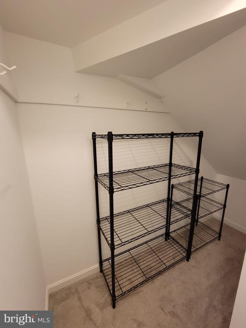1122 N Taylor STREET Unit: 2