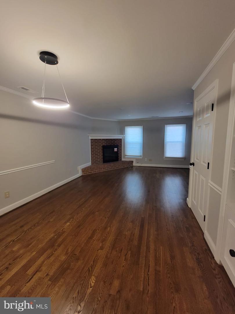1122 N Taylor STREET Unit: 2
