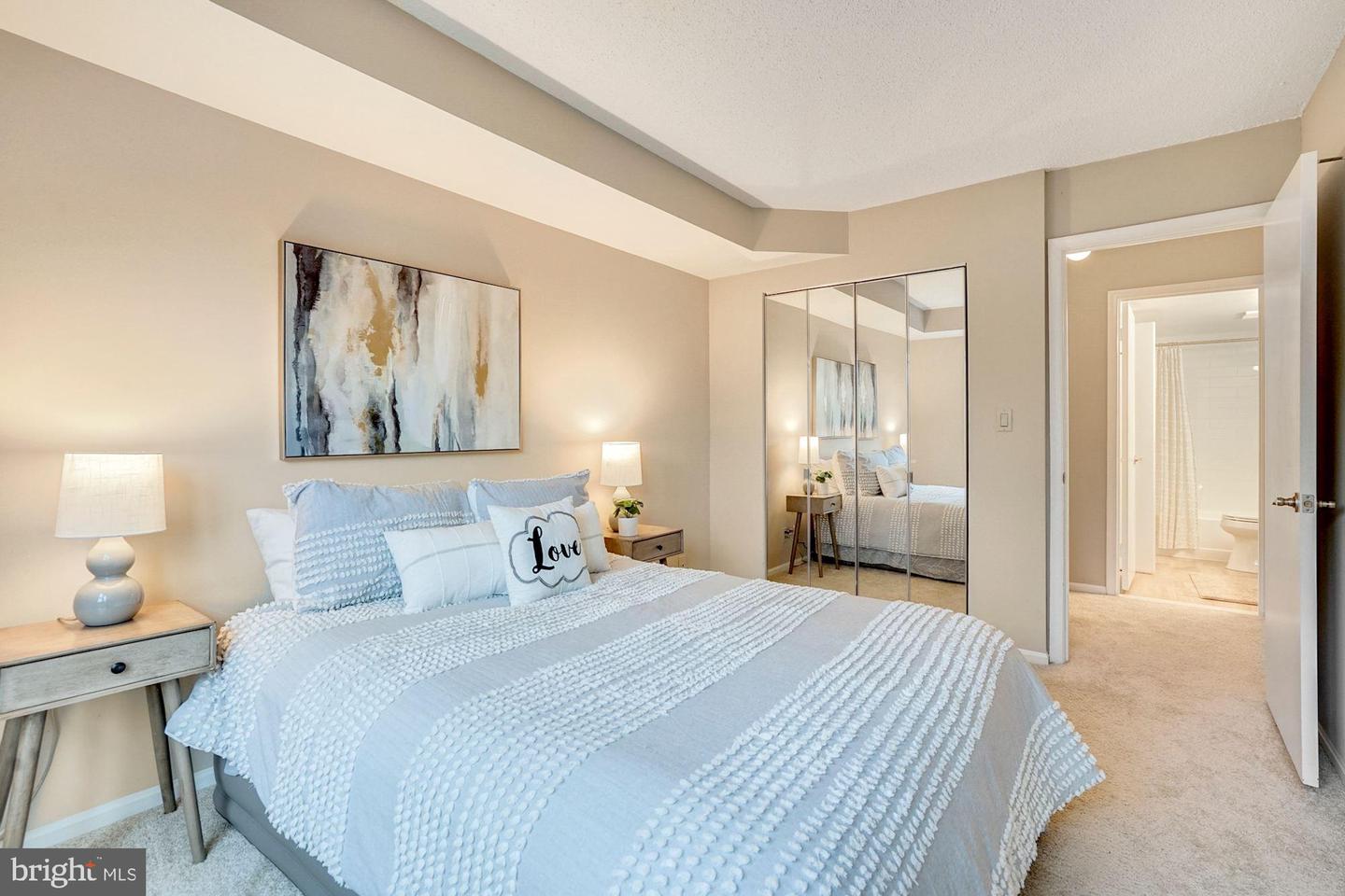 2100 Langston BOULEVARD Unit: 517