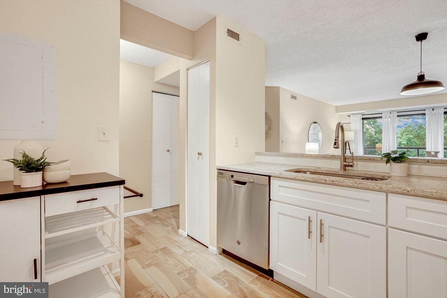 2100 Langston BOULEVARD Unit: 517