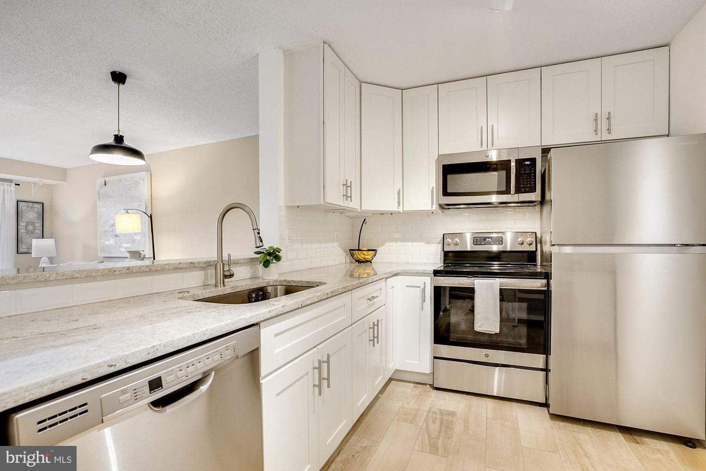 2100 Langston BOULEVARD Unit: 517