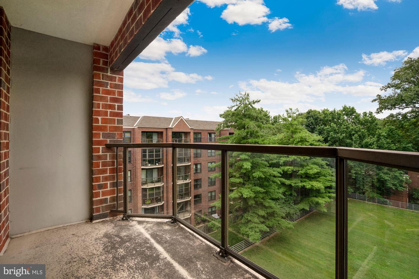 2100 Langston BOULEVARD Unit: 517