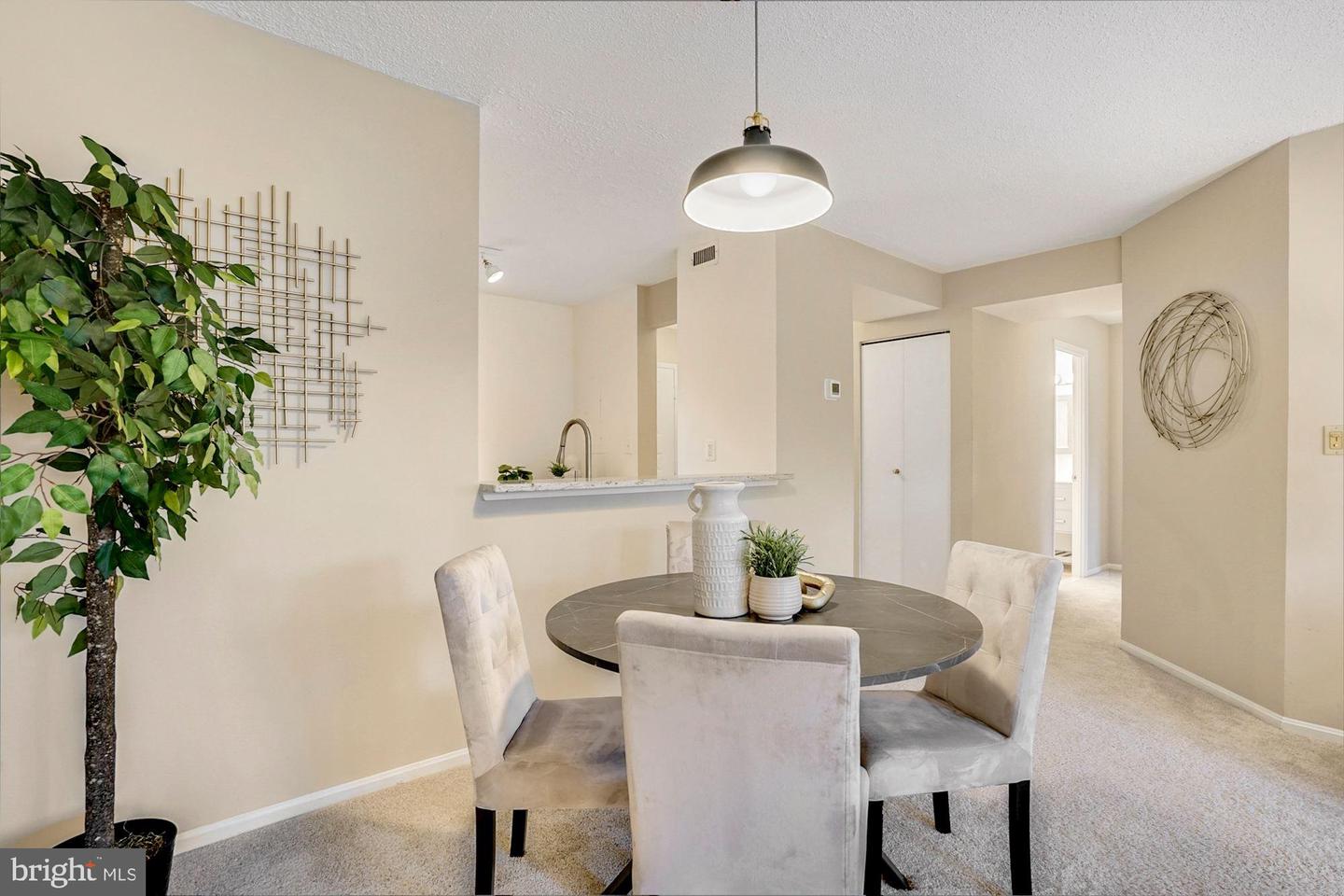 2100 Langston BOULEVARD Unit: 517