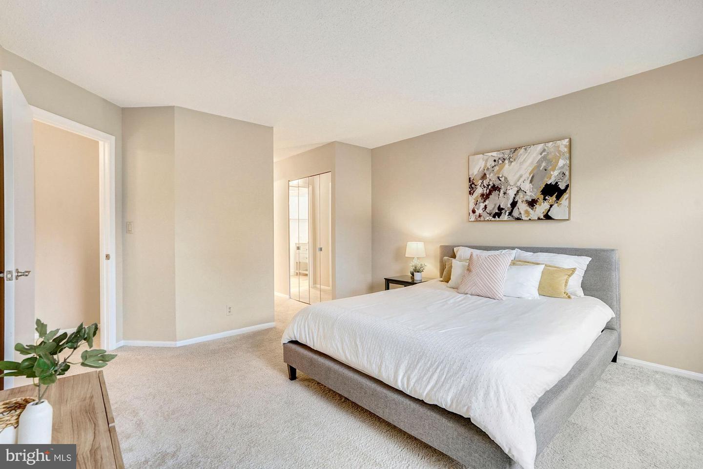 2100 Langston BOULEVARD Unit: 517