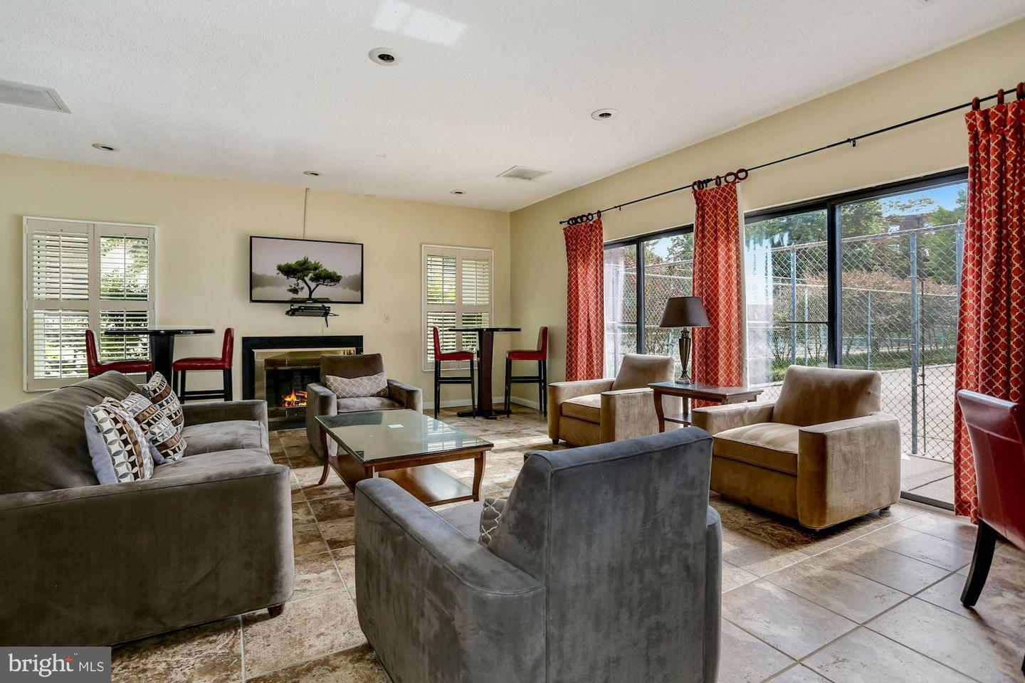 2100 Langston BOULEVARD Unit: 517