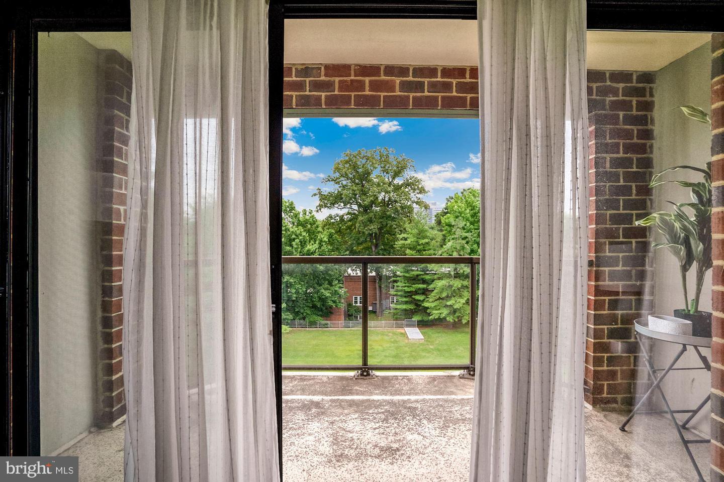 2100 Langston BOULEVARD Unit: 517