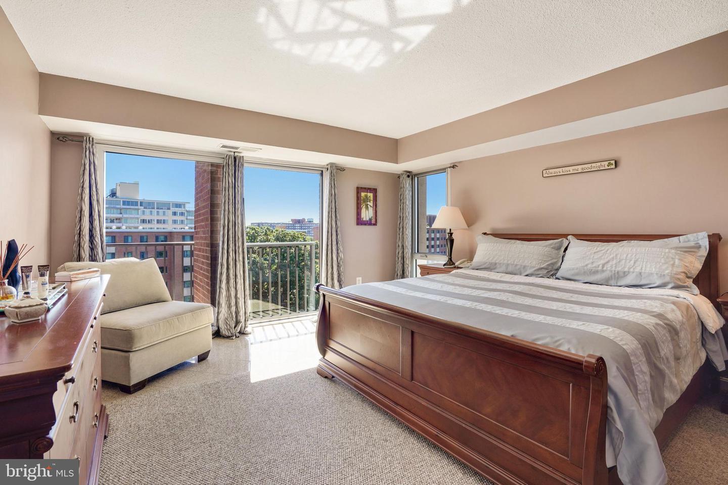 1300 Army Navy DRIVE Unit: 822
