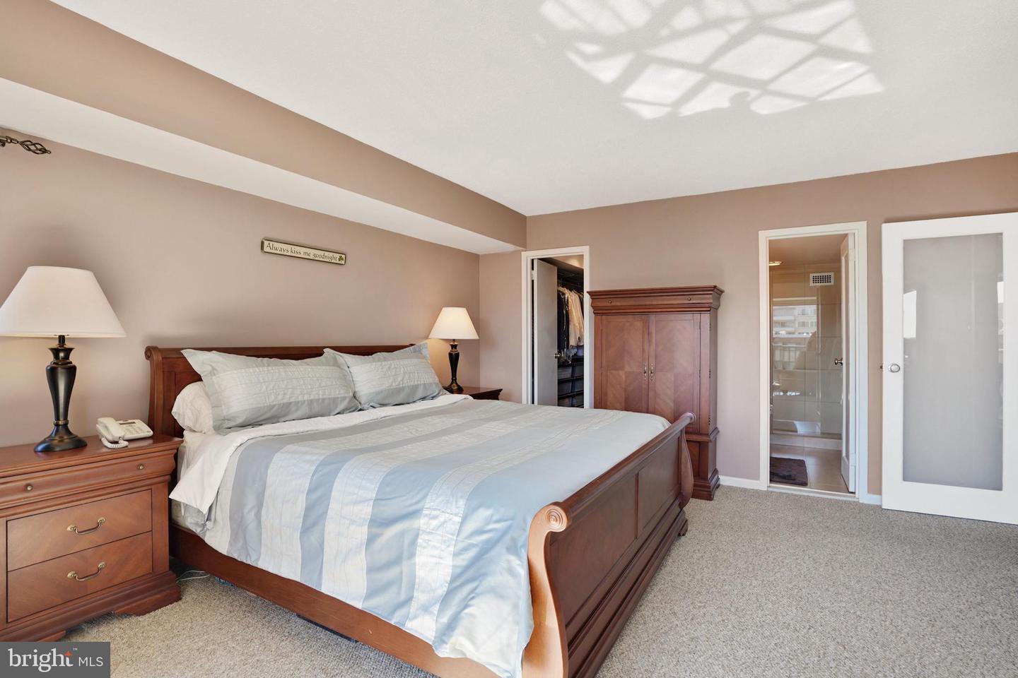 1300 Army Navy DRIVE Unit: 822