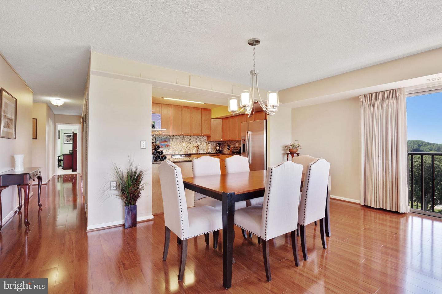 1300 Army Navy DRIVE Unit: 822