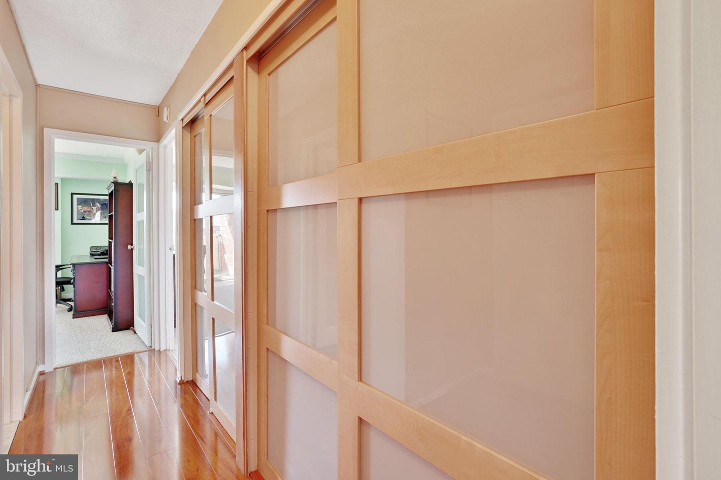 1300 Army Navy DRIVE Unit: 822