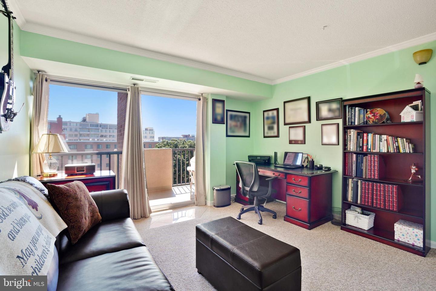 1300 Army Navy DRIVE Unit: 822