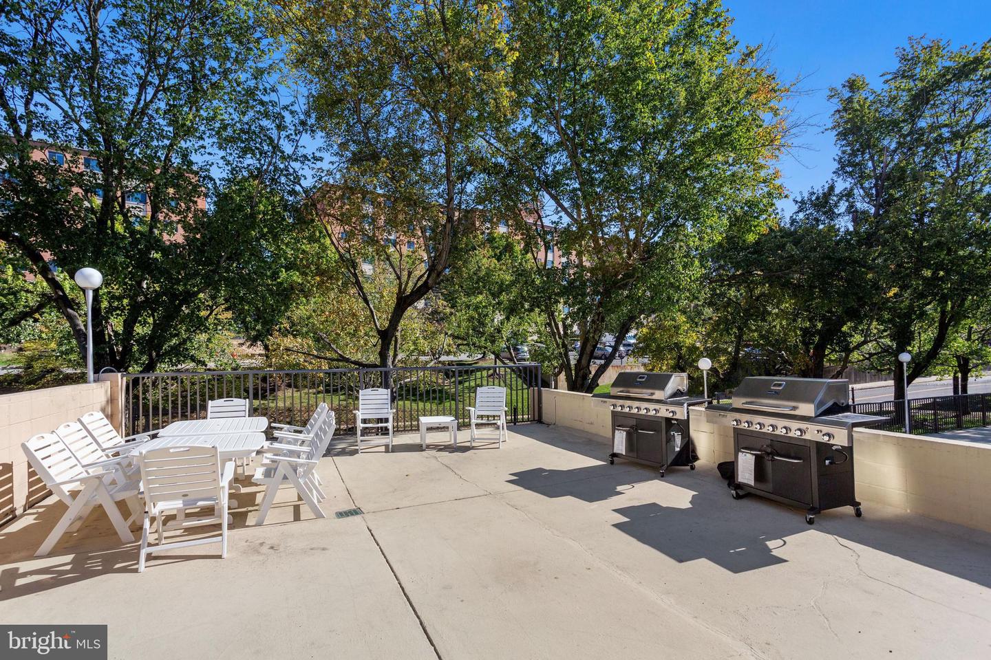 1300 Army Navy DRIVE Unit: 822