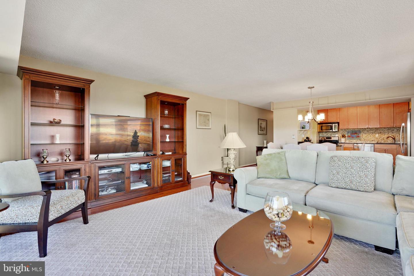 1300 Army Navy DRIVE Unit: 822