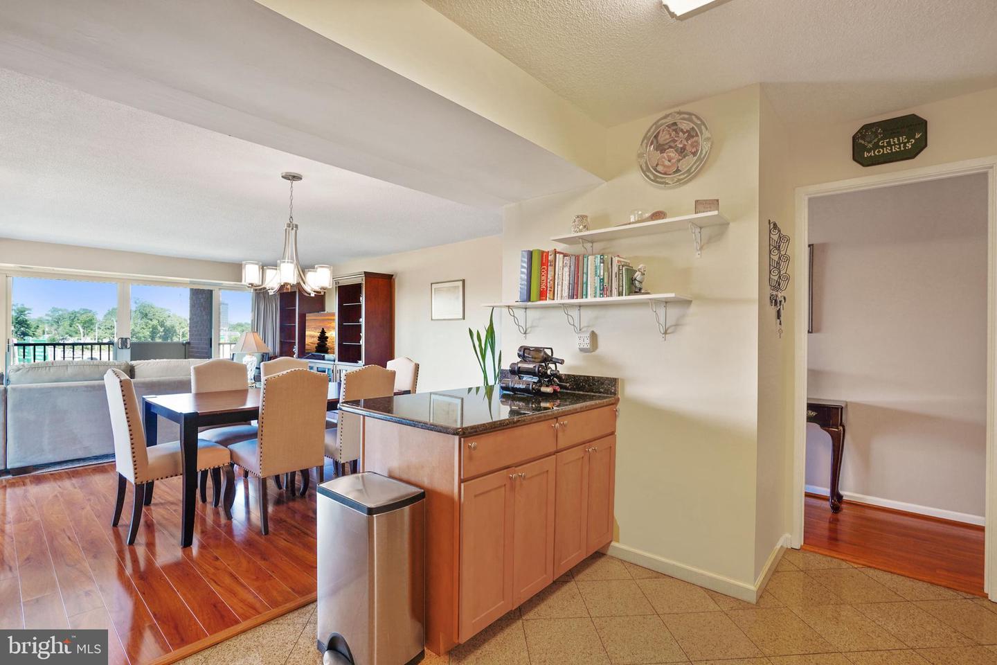 1300 Army Navy DRIVE Unit: 822