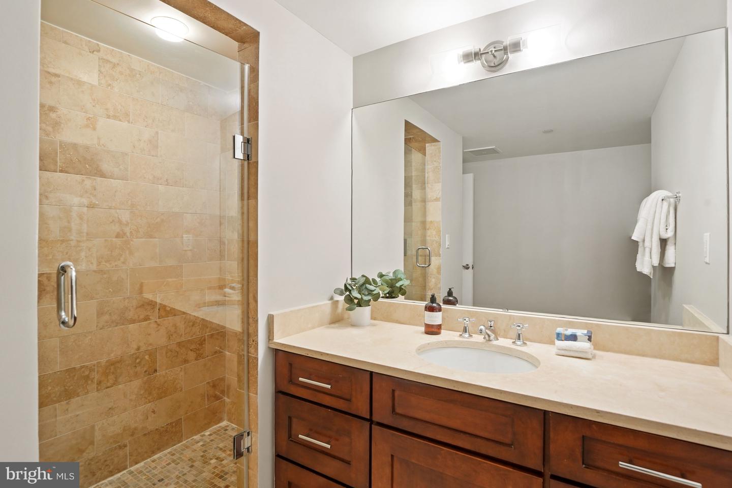 1600 Clarendon BOULEVARD Unit: W312