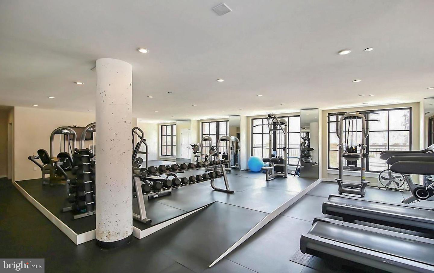 1600 Clarendon BOULEVARD Unit: W312