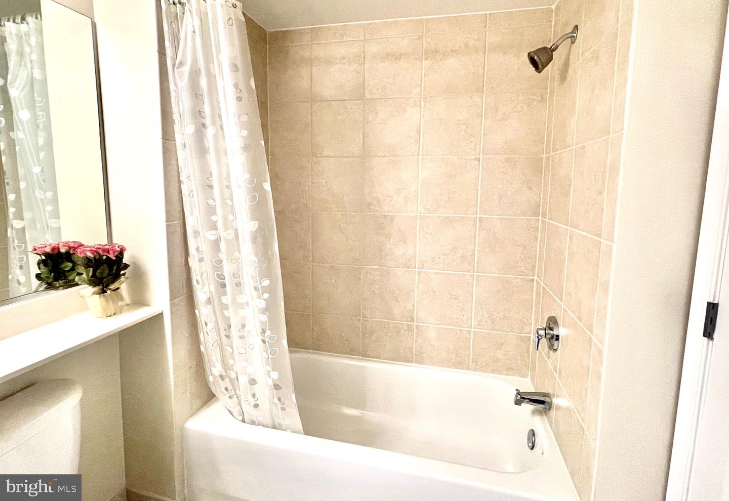 851 N Glebe ROAD Unit: 1520