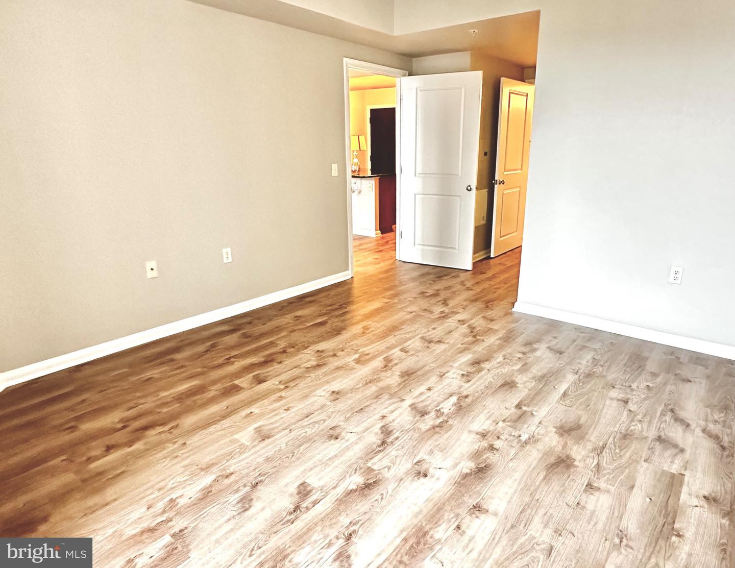 851 N Glebe ROAD Unit: 1520