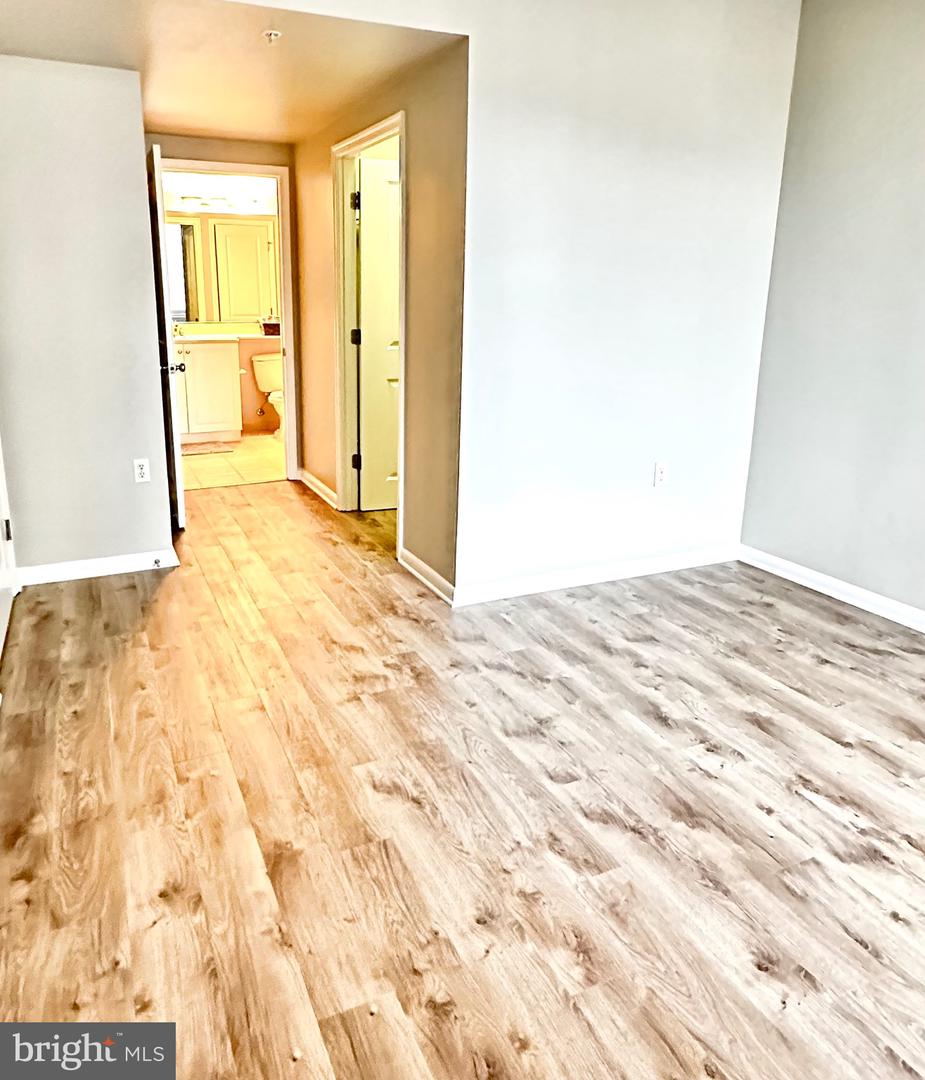 851 N Glebe ROAD Unit: 1520
