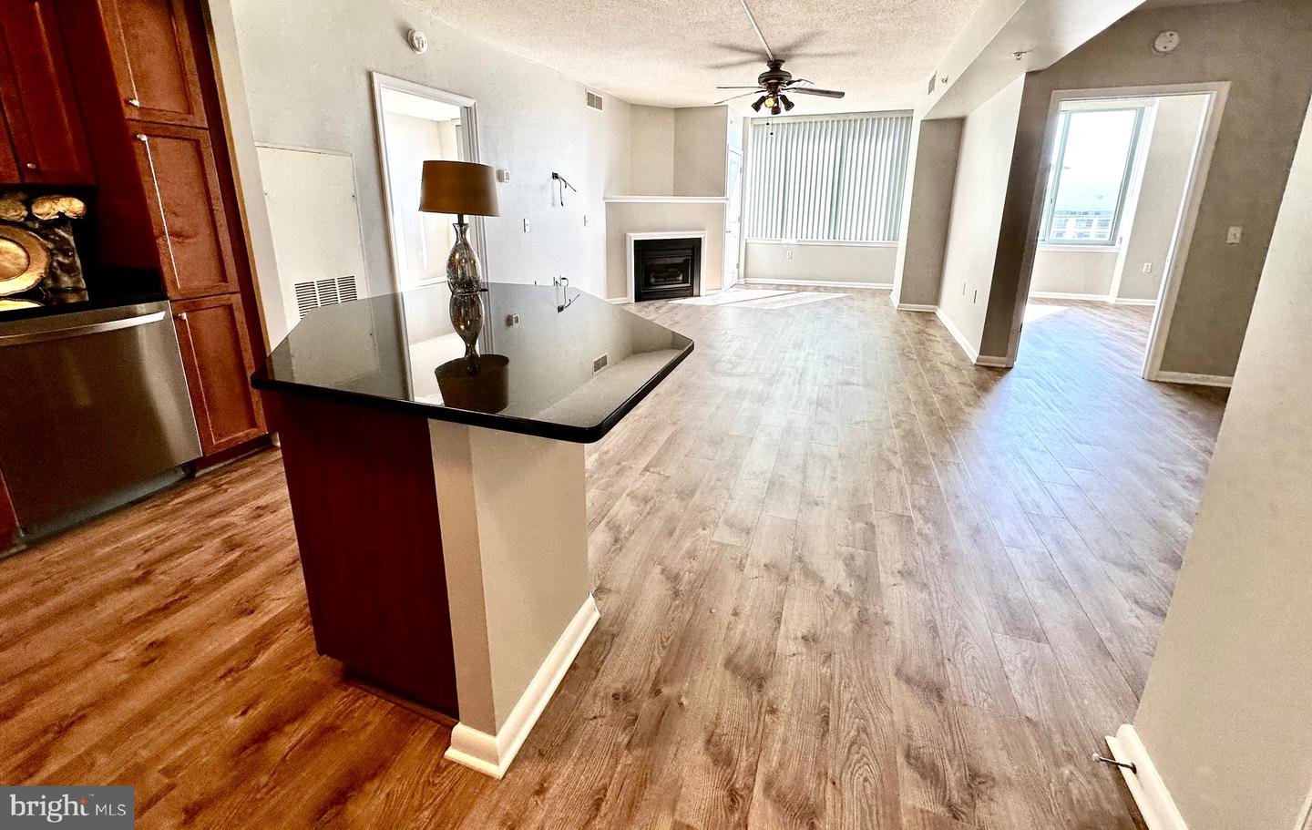851 N Glebe ROAD Unit: 1520