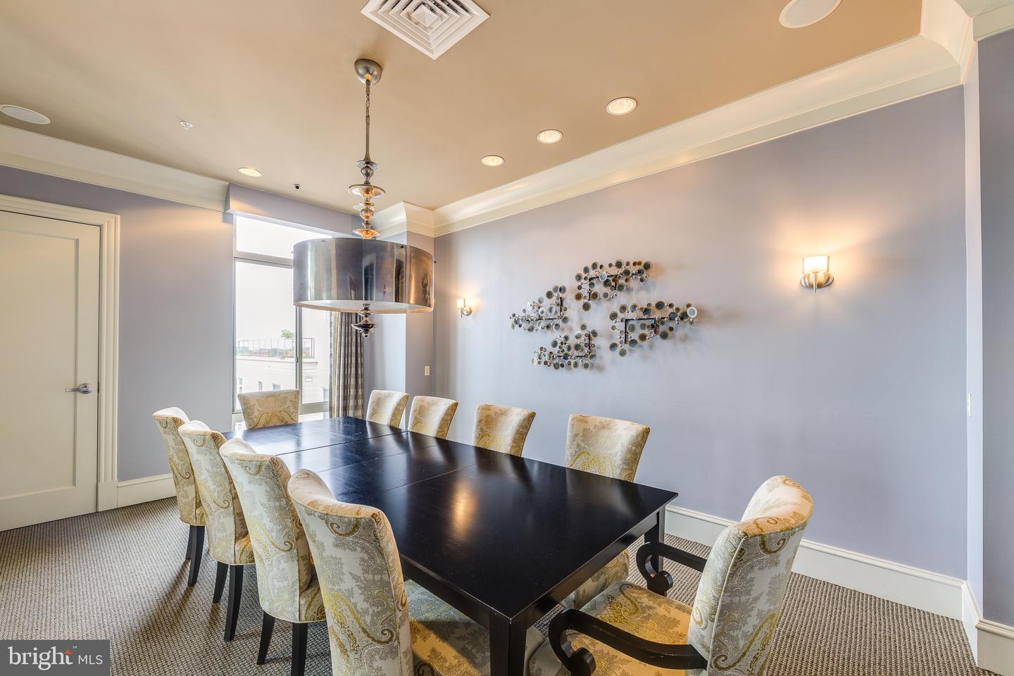 851 N Glebe ROAD Unit: 1520
