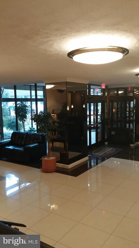 1111 Arlington BOULEVARD Unit: 648