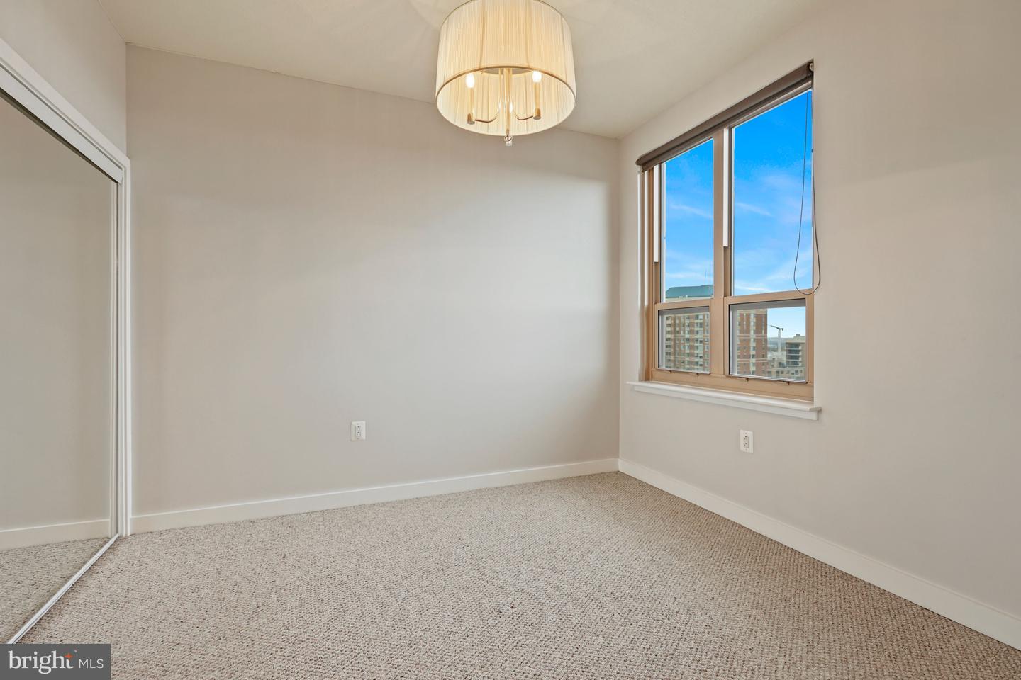 888 N Quincy STREET Unit: 2010