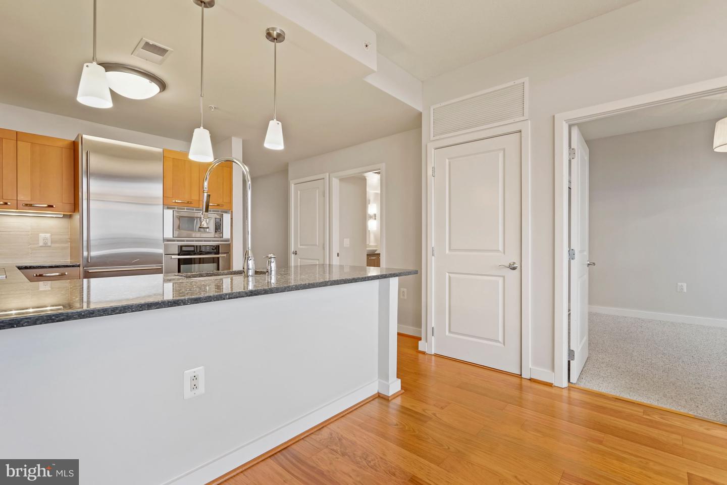 888 N Quincy STREET Unit: 2010