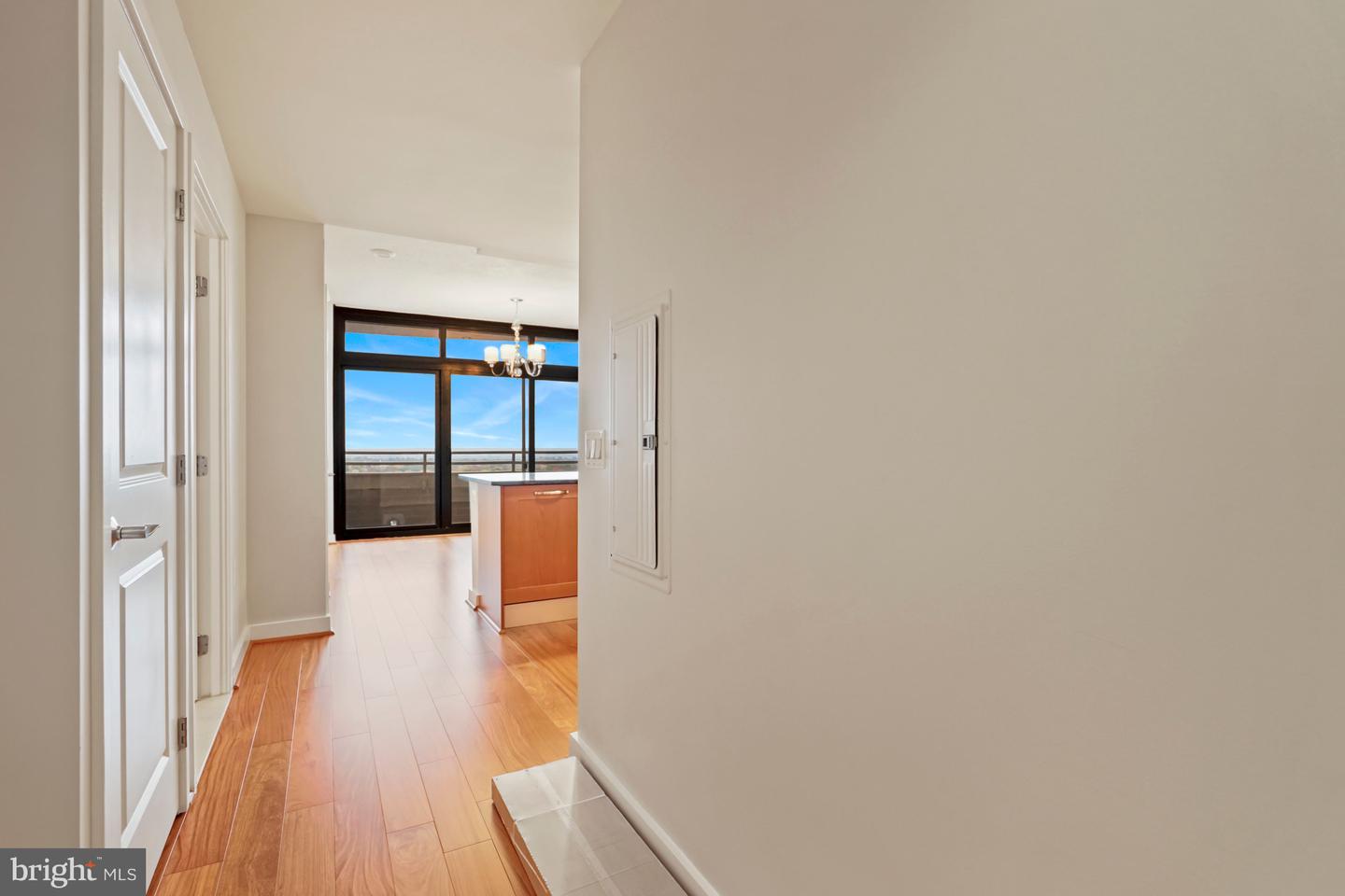 888 N Quincy STREET Unit: 2010