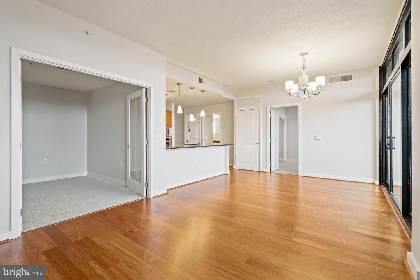 888 N Quincy STREET Unit: 2010