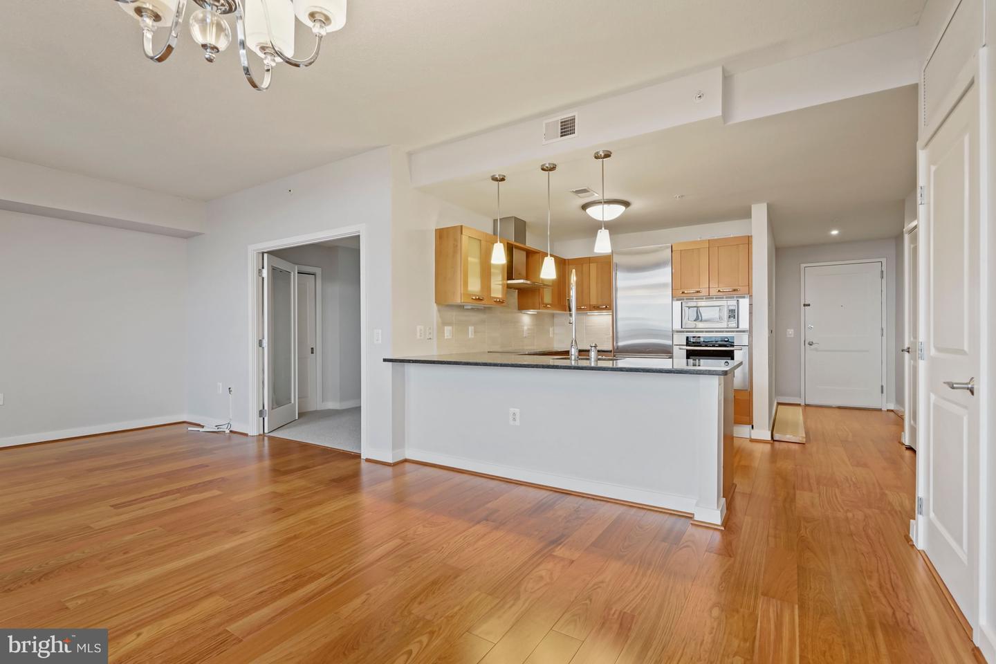 888 N Quincy STREET Unit: 2010