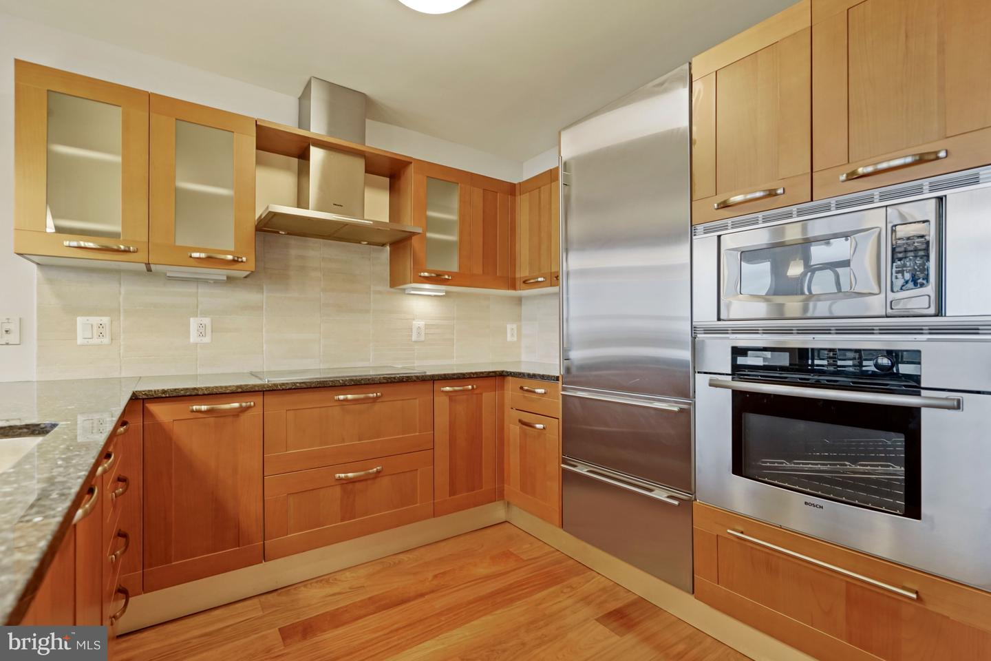888 N Quincy STREET Unit: 2010