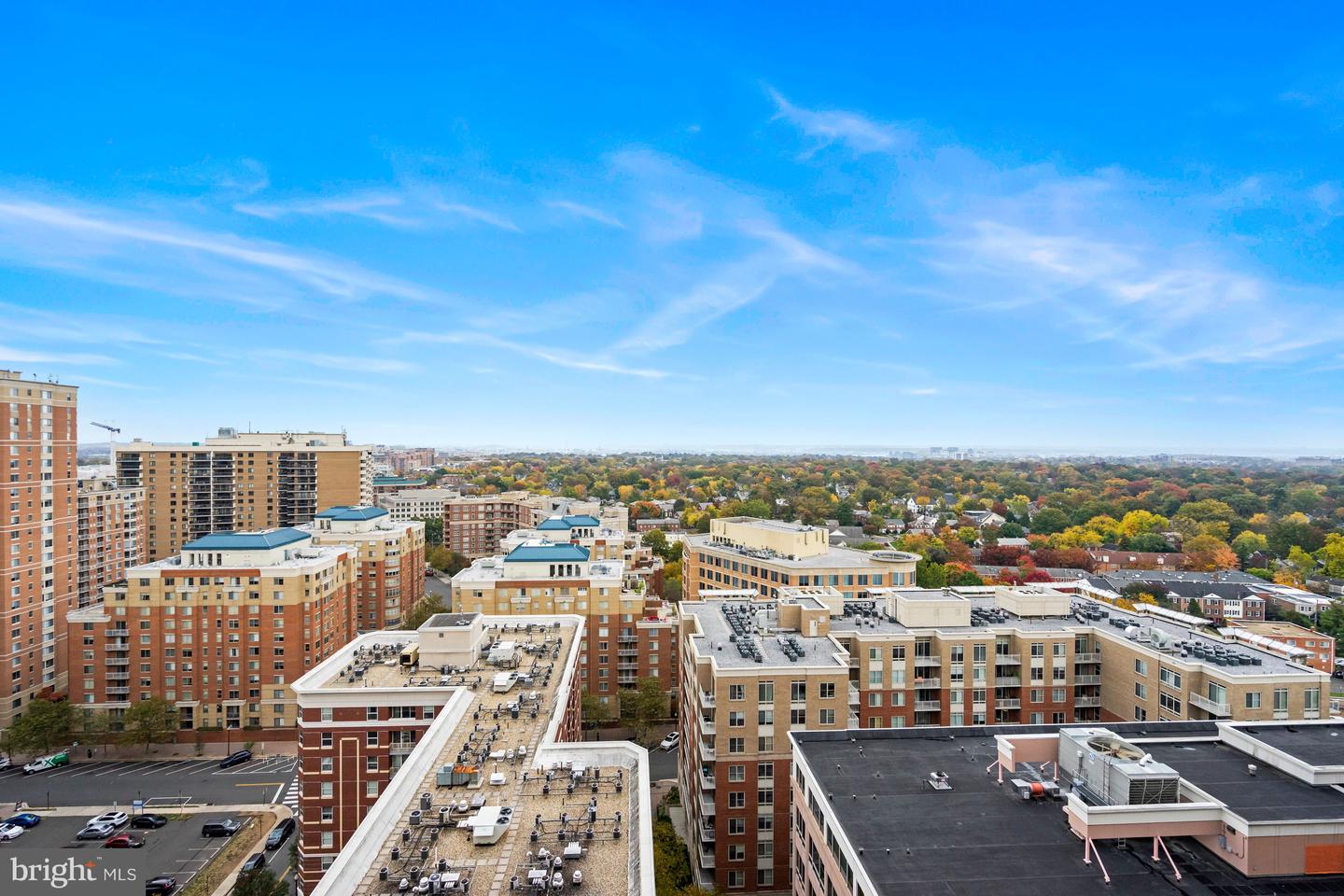 888 N Quincy STREET Unit: 2010