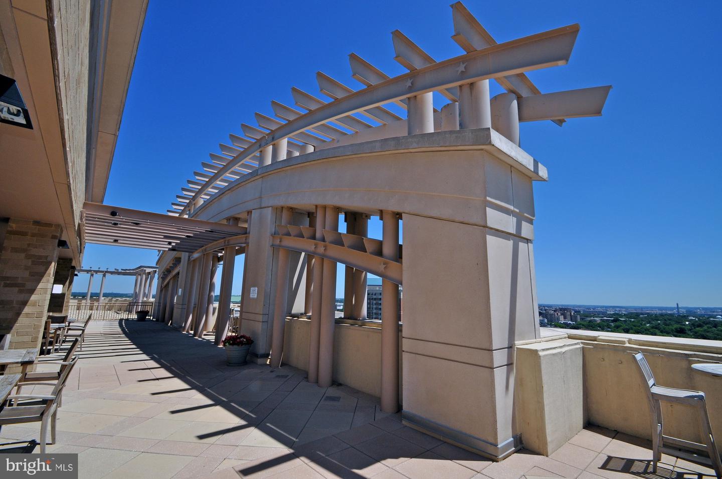 888 N Quincy STREET Unit: 2010