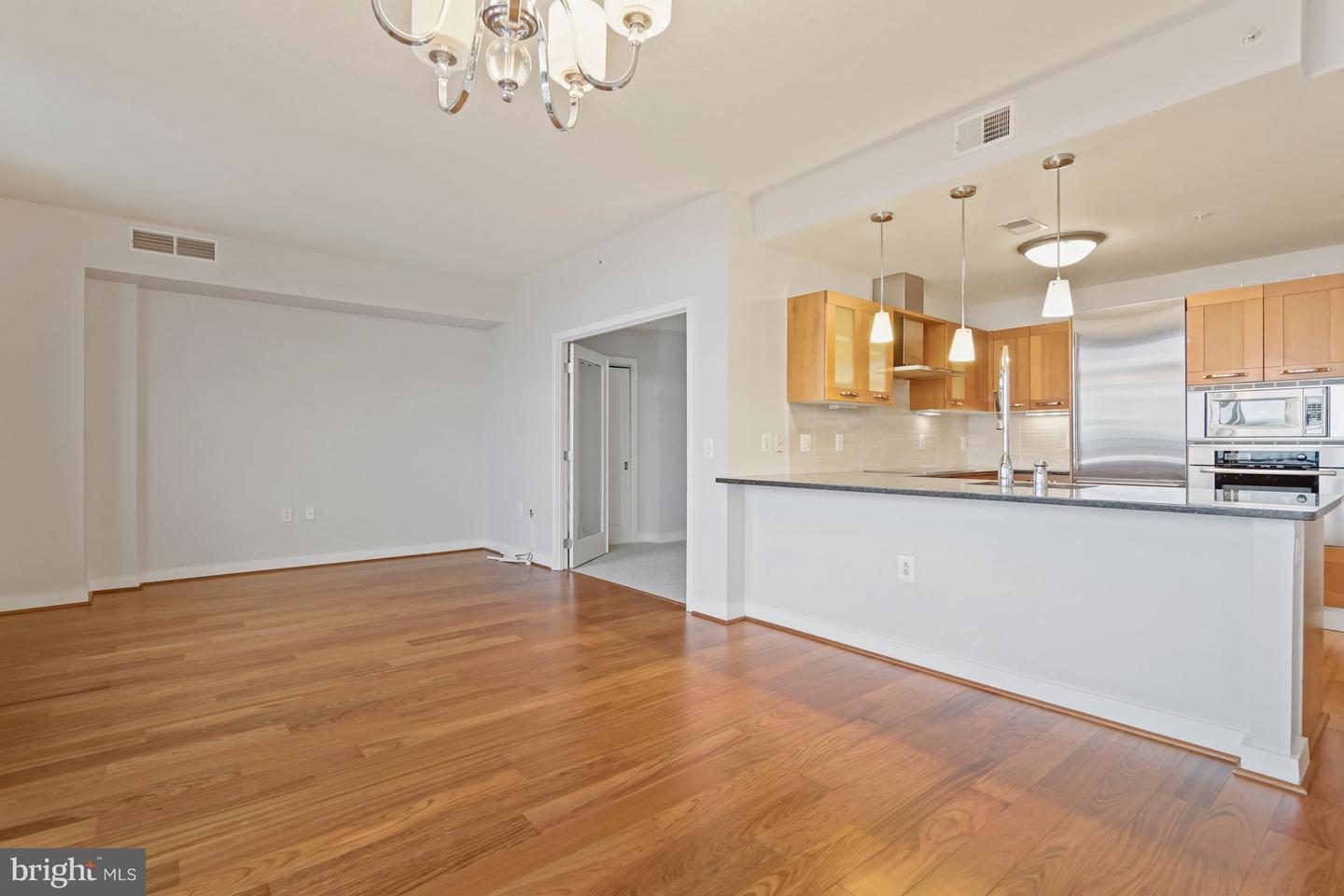 888 N Quincy STREET Unit: 2010
